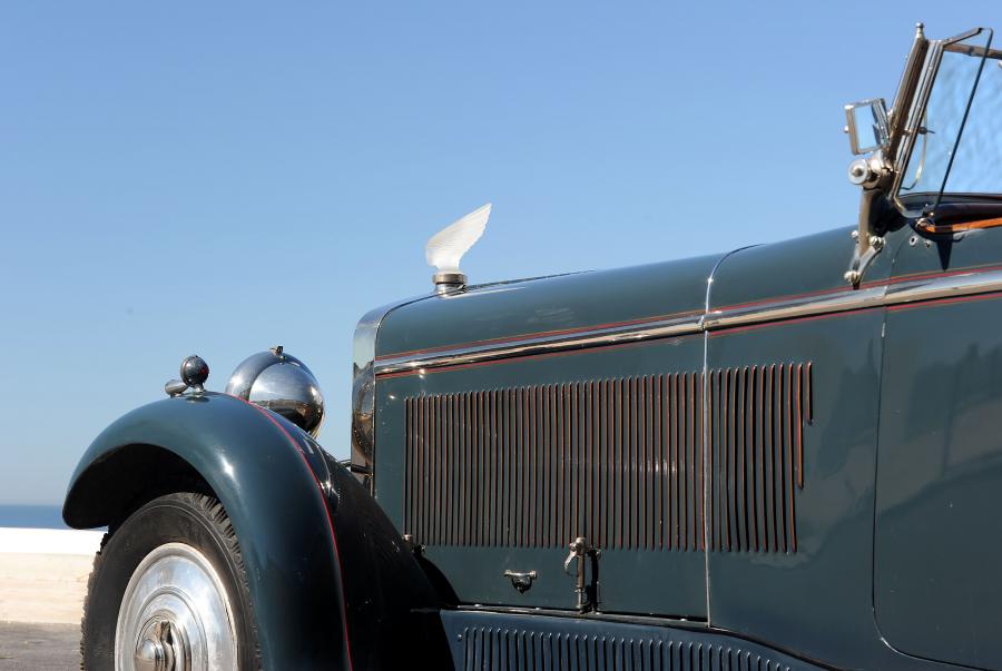 Детали экстерьера Delage D8 Cabriolet by Chapron 1931 года  (фото 5 из 21)